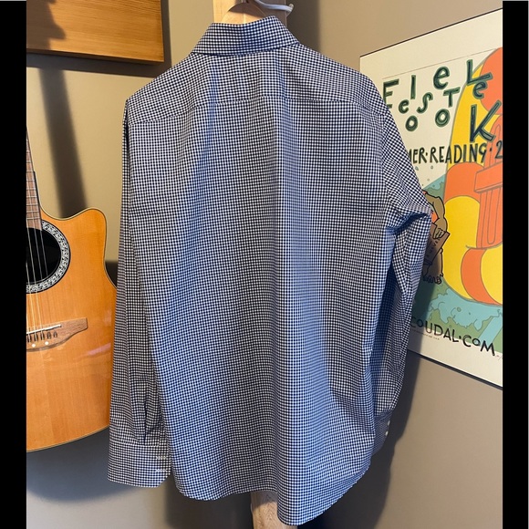 Hugo Boss Dress Shirt - Picture 2 of 9